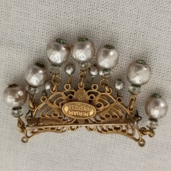 ❤️MIRIAM HASKELL Signed Pearl Emerald and Rhinestone Brooch Pin - Picture 4 of 5